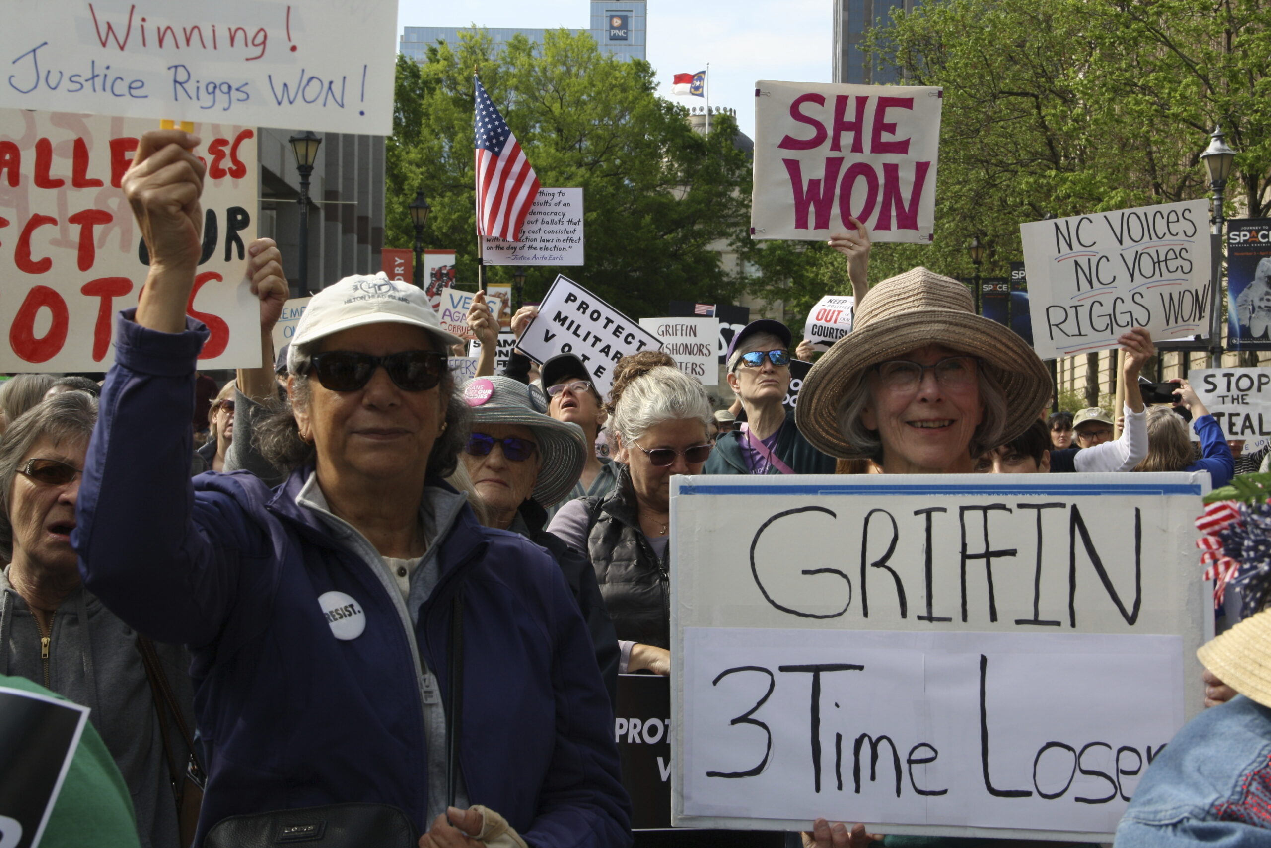 www.democracydocket.com